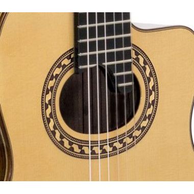 Prudencio Saez 200 Cutaway Requinto